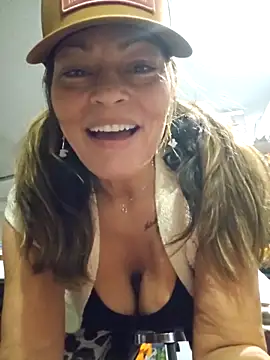 Snapshot of Erotic_and_Exotic chatting on February 7, 2026, 8:12 pm Erotic and Exotic online show from February 7, 2026, 8:12 pm