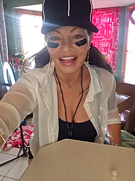 Snapshot of Erotic_and_Exotic chatting on February 8, 2026, 9:18 pm Erotic and Exotic online show from February 8, 2026, 9:18 pm