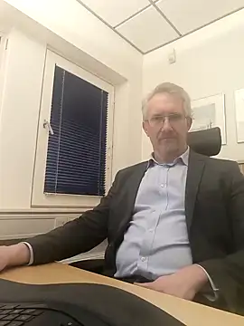 tom-swede online show from January 16, 2025, 3:35 pm