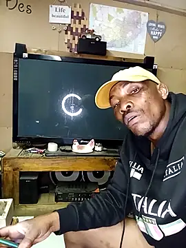 Snapshot of Ngamla123 chatting on November 21, 2025, 7:45 pm Ngamla123 online show from November 21, 2025, 7:45 pm