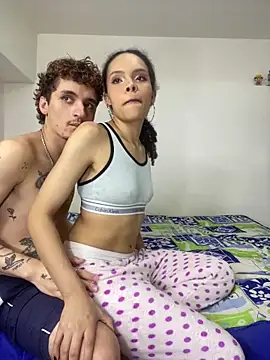 Snapshot of TheKing6ix9ine69 chatting on February 16, 2025, 3:47 am TheKing6ix9ine69 online show from February 16, 2025, 3:47 am