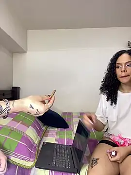 Snapshot of TheKing6ix9ine69 chatting on March 13, 2025, 5:11 am TheKing6ix9ine69 online show from March 13, 2025, 5:11 am