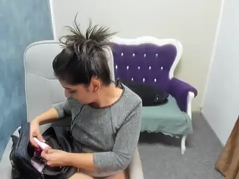 CrazyCorina online show from December 2, 2025, 11:48 am