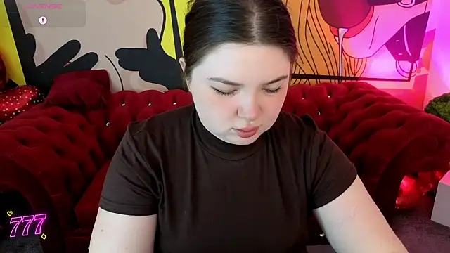 RosieMoons online show from April 5, 2026, 7:22 pm