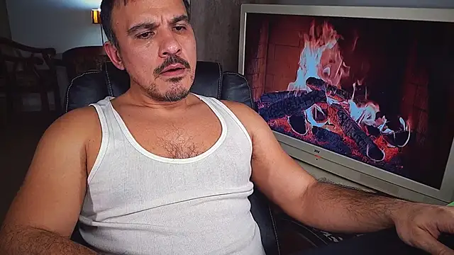 Snapshot of officeman7 chatting on January 3, 2025, 6:03 pm officeman7 online show from January 3, 2025, 6:03 pm