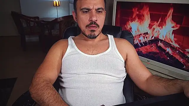 Snapshot of officeman7 chatting on February 8, 2025, 5:08 pm officeman7 online show from February 8, 2025, 5:08 pm