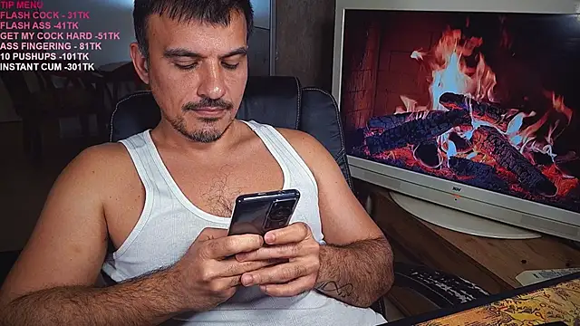 Snapshot of officeman7 chatting on March 17, 2025, 7:58 pm officeman7 online show from March 17, 2025, 7:58 pm