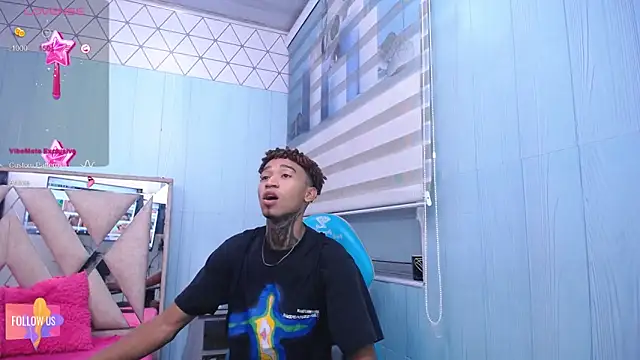 sexy blacks  online show from February 15, 2025, 11:28 am