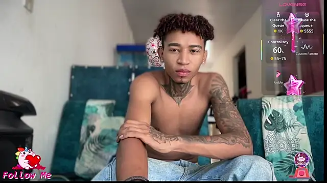 sexy blacks  online show from November 1, 2025, 1:13 pm