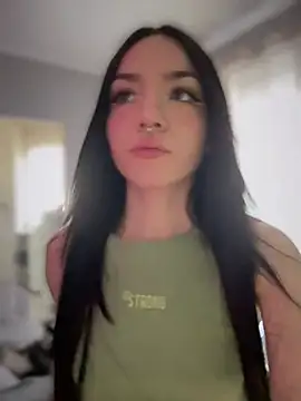 ShannonShanny online show from March 18, 2025, 10:46 am