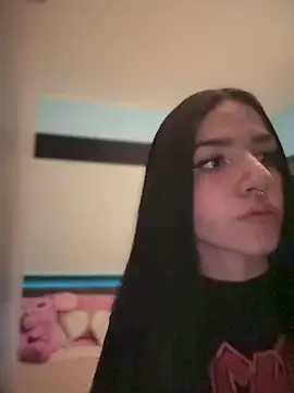 ShannonShanny online show from March 18, 2025, 8:04 pm