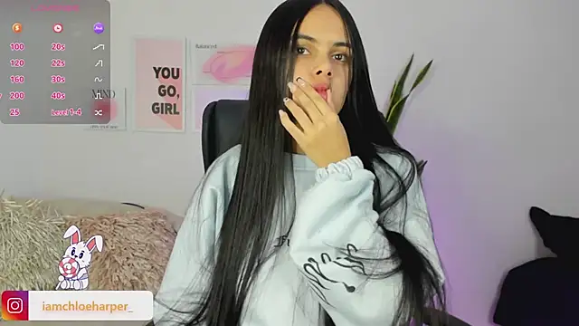 ChloeHarper  online show from February 3, 2025, 11:42 am