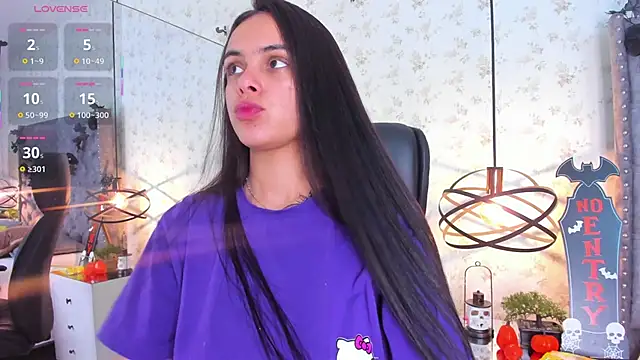 ChloeHarper  online show from October 24, 2025, 1:40 pm