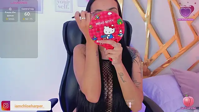 ChloeHarper  online show from November 10, 2025, 7:02 pm