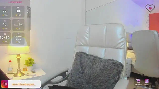 ChloeHarper  online show from November 29, 2025, 12:30 pm