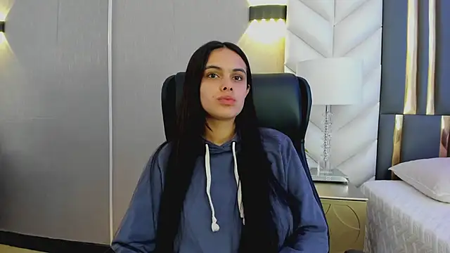Snapshot of ChloeHarper_ chatting on July 2, 2026, 11:49 am ChloeHarper online show from July 2, 2026, 11:49 am