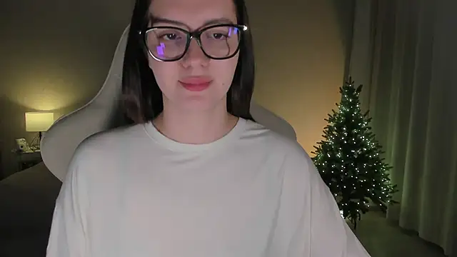 Snapshot of Sonia_moon_ chatting on December 28, 2024, 4:19 am Sonia moon online show from December 28, 2024, 4:19 am
