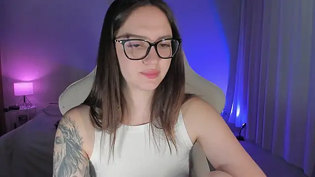 Snapshot of Sonia_moon_ chatting on January 10, 2025, 4:44 am Sonia moon online show from January 10, 2025, 4:44 am