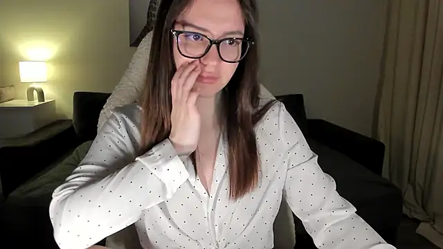 Snapshot of Sonia_moon_ chatting on March 3, 2025, 1:21 am Sonia moon online show from March 3, 2025, 1:21 am