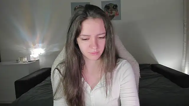 Snapshot of Sonia_moon_ chatting on September 20, 2025, 2:23 am Sonia moon online show from September 20, 2025, 2:23 am