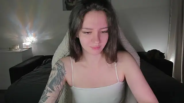 Snapshot of Sonia_moon_ chatting on September 21, 2025, 2:24 am Sonia moon online show from September 21, 2025, 2:24 am