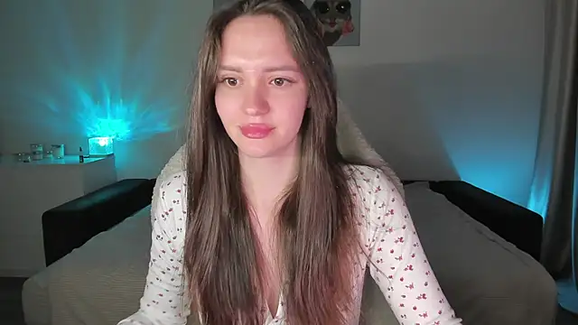 Snapshot of Sonia_moon_ chatting on October 1, 2025, 2:28 am Sonia moon online show from October 1, 2025, 2:28 am