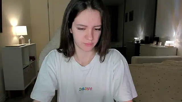 Snapshot of Sonia_moon_ chatting on October 19, 2025, 2:56 am Sonia moon online show from October 19, 2025, 2:56 am