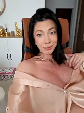 ViviRuth online show from October 15, 2025, 10:37 am