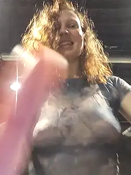 Exhibitionsplit online show from March 4, 2026, 10:49 pm