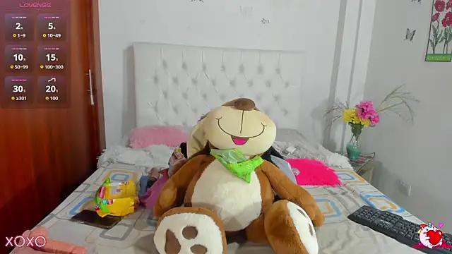 VenussVega online show from February 23, 2026, 8:28 pm