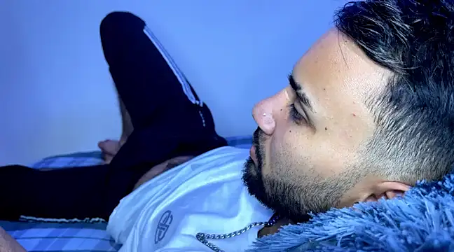 Dar milk online show from February 17, 2025, 7:42 pm