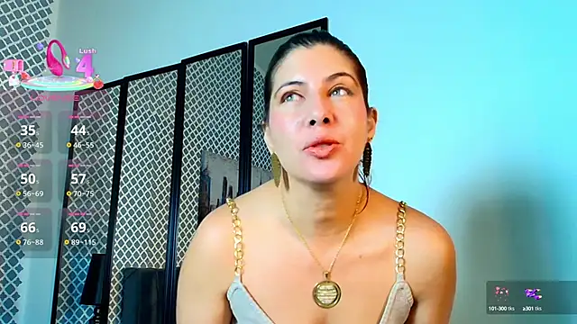 scarlett moore online show from September 26, 2025, 1:26 pm