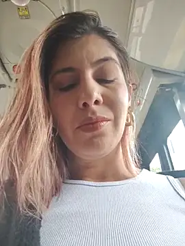 scarlett moore online show from October 10, 2025, 3:22 pm