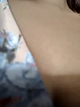 scarlett moore online show from October 12, 2025, 3:33 pm