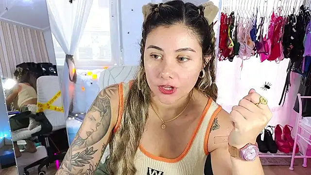 Snapshot of Tawny_cox chatting on October 22, 2025, 9:31 am Tawny cox online show from October 22, 2025, 9:31 am