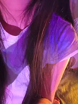 Snapshot of aloneathome chatting on November 26, 2025, 7:20 am aloneathome online show from November 26, 2025, 7:20 am