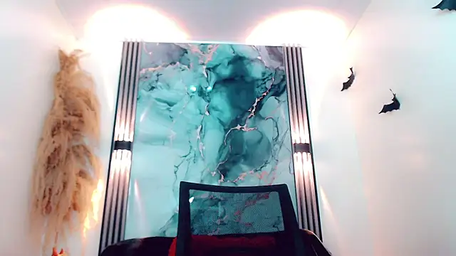 hilary rodriguez online show from September 22, 2025, 6:54 pm