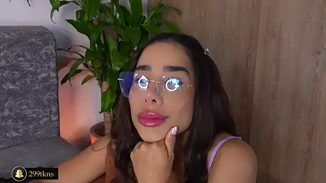 katie cruz online show from November 7, 2025, 11:21 am