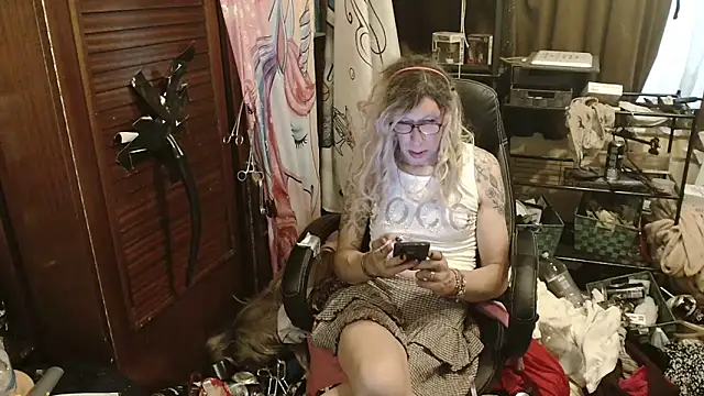 Snapshot of Ombeline1 chatting on May 30, 2026, 3:31 pm Ombeline1 online show from May 30, 2026, 3:31 pm