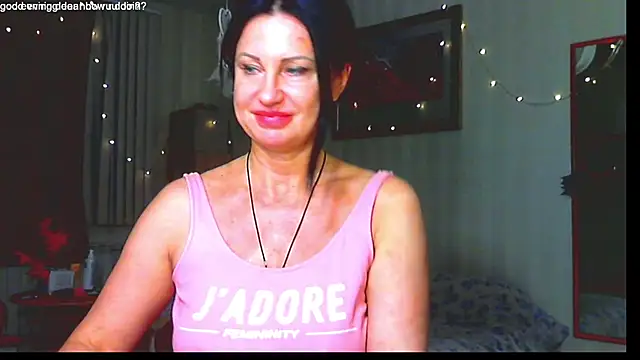 hornymommy69  online show from December 18, 2024, 8:14 pm