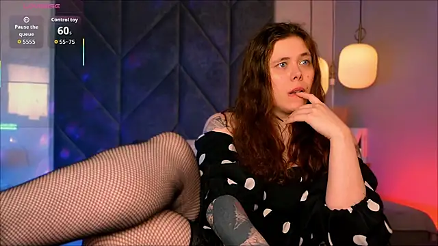 SophiePure online show from February 17, 2026, 1:35 am