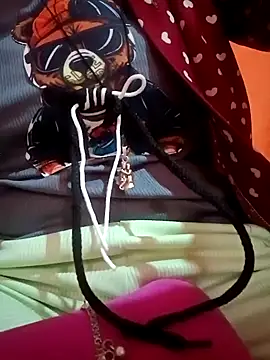 Snapshot of Mangla_Bhabhi chatting on December 28, 2024, 7:11 am Mangla Bhabhi online show from December 28, 2024, 7:11 am