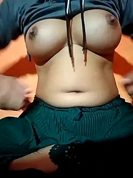 Snapshot of Mangla_Bhabhi chatting on February 17, 2025, 9:41 pm Mangla Bhabhi online show from February 17, 2025, 9:41 pm