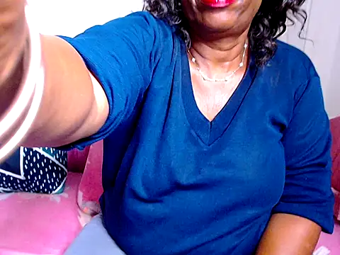 Snapshot of Freakyassnwildx chatting on February 18, 2025, 8:14 pm Freakyassnwildx online show from February 18, 2025, 8:14 pm