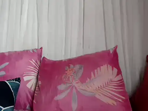 Snapshot of Freakyassnwildx chatting on February 25, 2025, 1:06 pm Freakyassnwildx online show from February 25, 2025, 1:06 pm