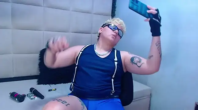 isabeautyx19 online show from January 15, 2025, 2:13 pm