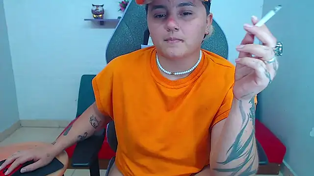 isabeautyx19 online show from February 6, 2025, 5:46 am