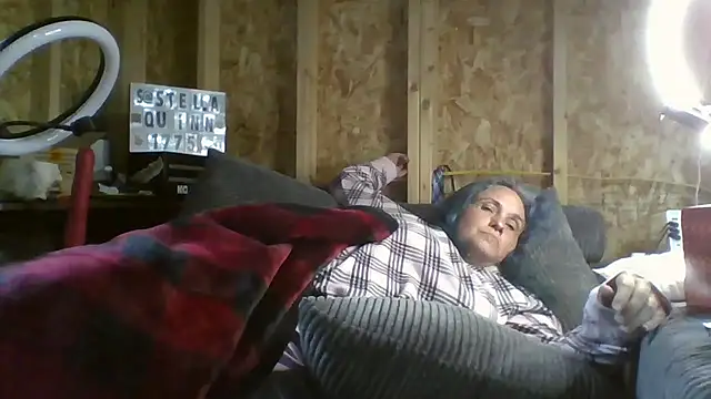 stellaquinn1775 online show from October 2, 2025, 2:35 pm