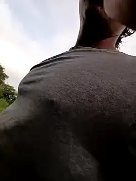 yoryisexi online show from October 16, 2025, 1:34 pm