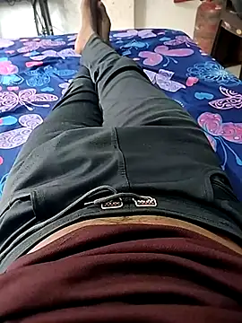 GaramchutLand96 online show from April 21, 2026, 6:20 am